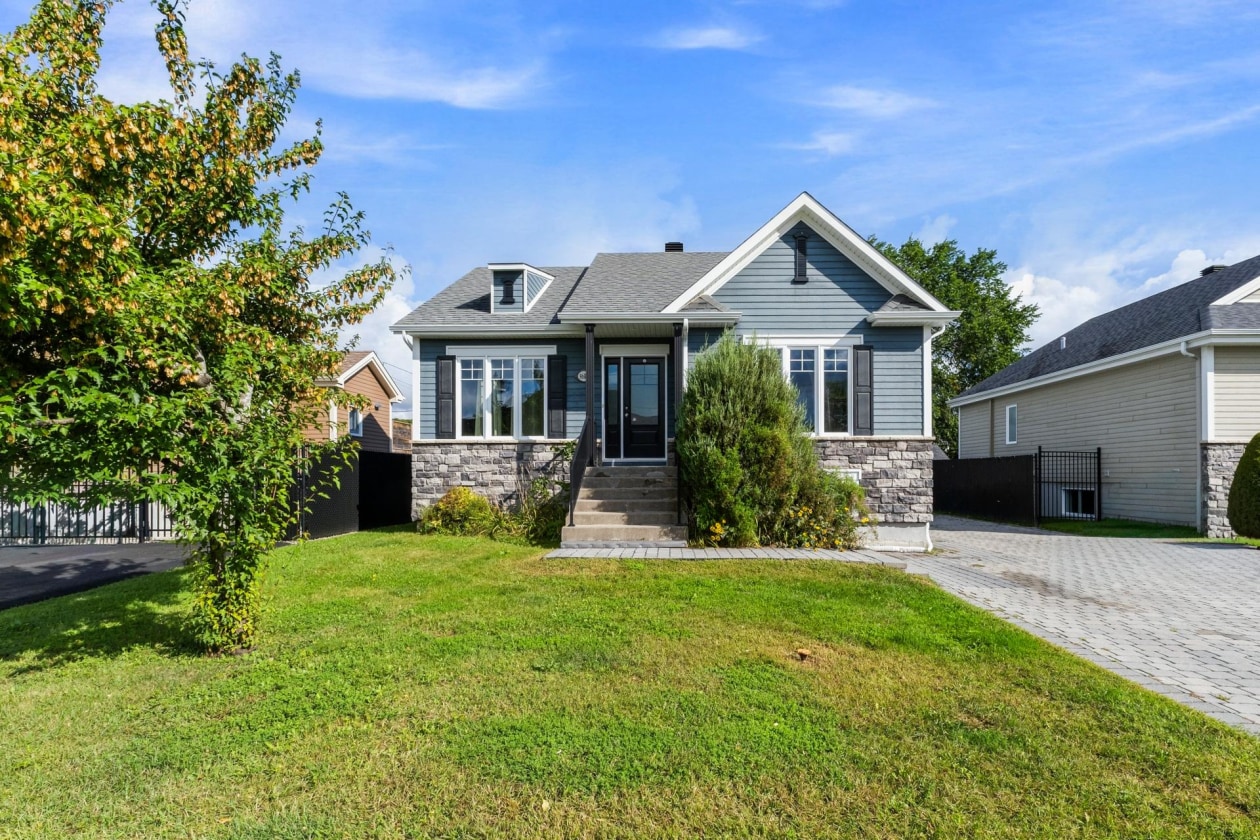 9605Z - 9607Z, Rue Yvon-Paiement — photo 1