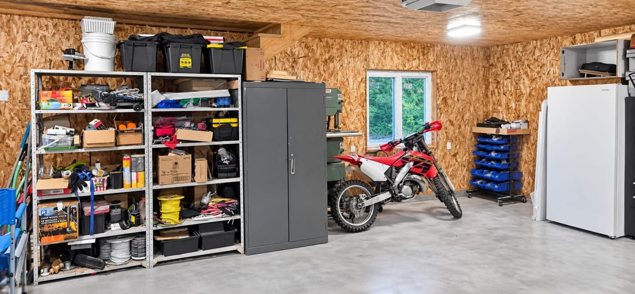 Garage — 326 Ch. du Réservoir, Péribonka
