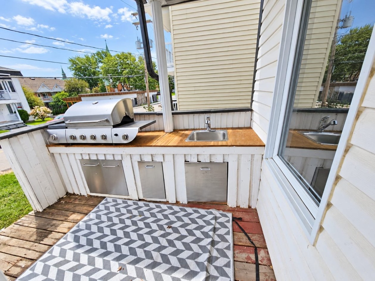Terrasse — 2104 Rue St-Jacques, Saguenay