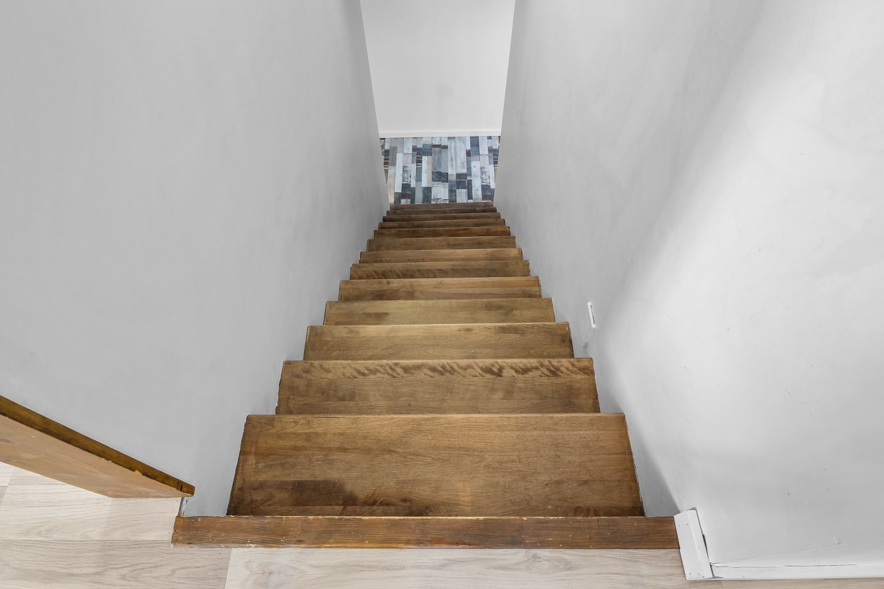 Escalier — 211 Rue de l'Alizé, Saint-Honoré