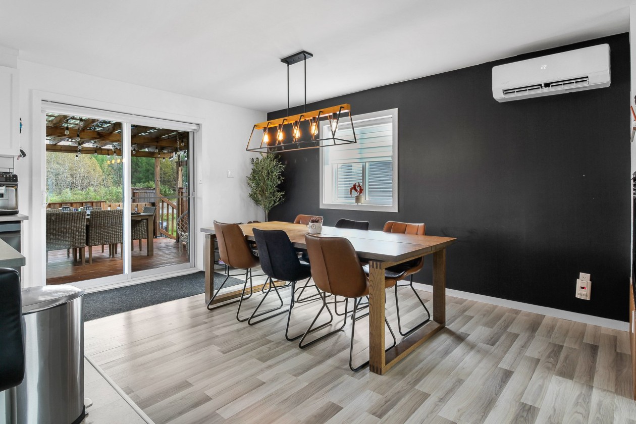 Salle à manger — 211 Rue de l'Alizé, Saint-Honoré