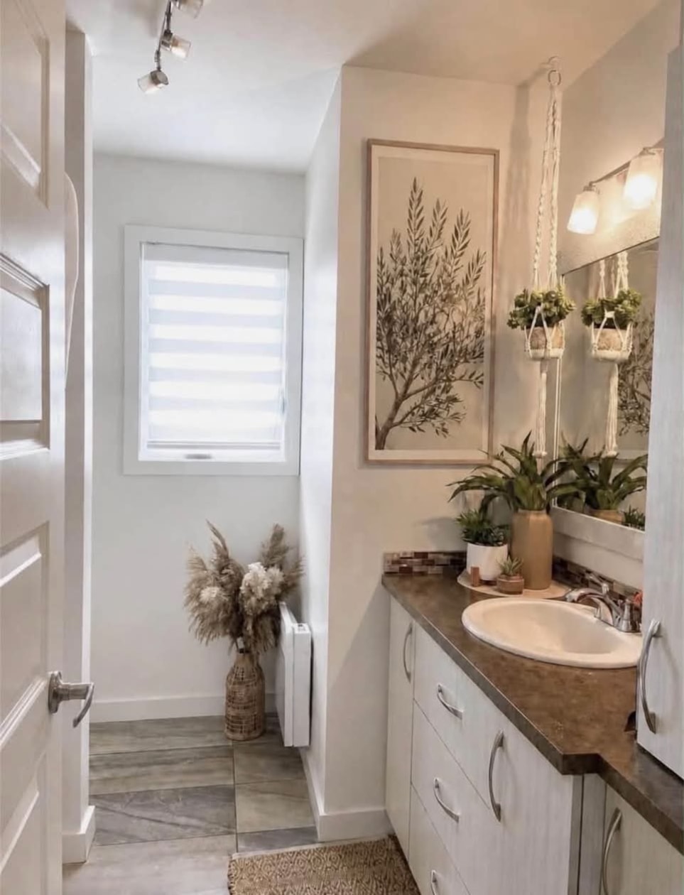 Salle de bains — 2299 Rue du Saphir, Saguenay