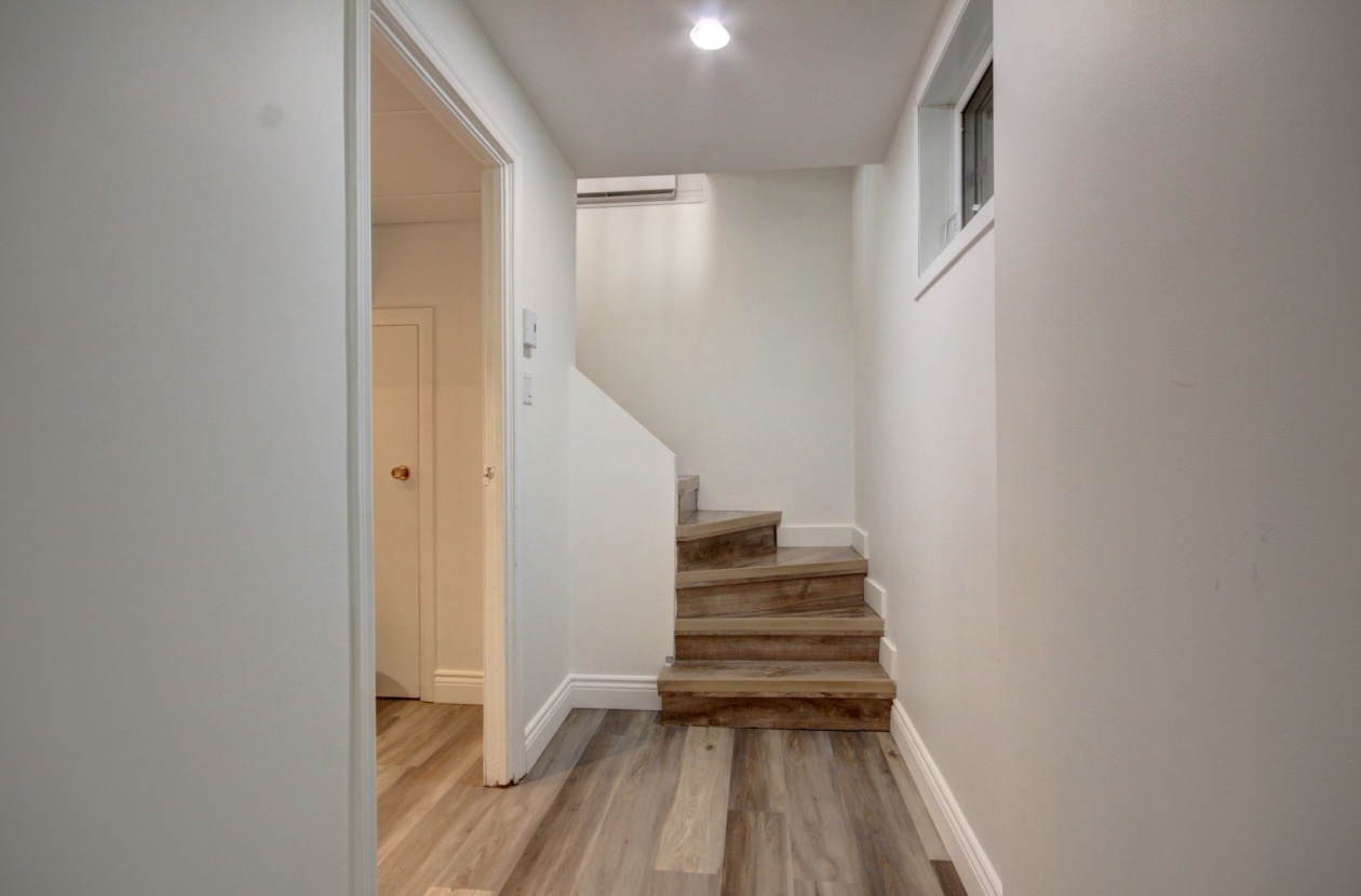 Escalier — 260 Boul. St-Luc, Alma