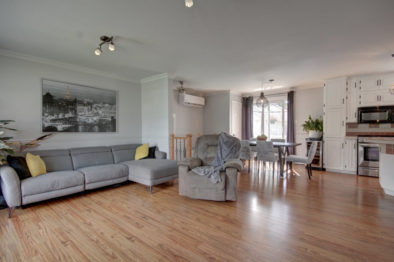 Salon — 260 Boul. St-Luc, Alma