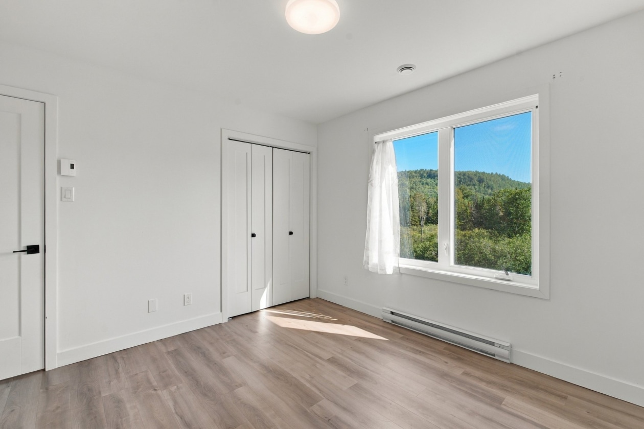 Chambre à coucher — 993 - 997 Rue Principale, Saint-Côme