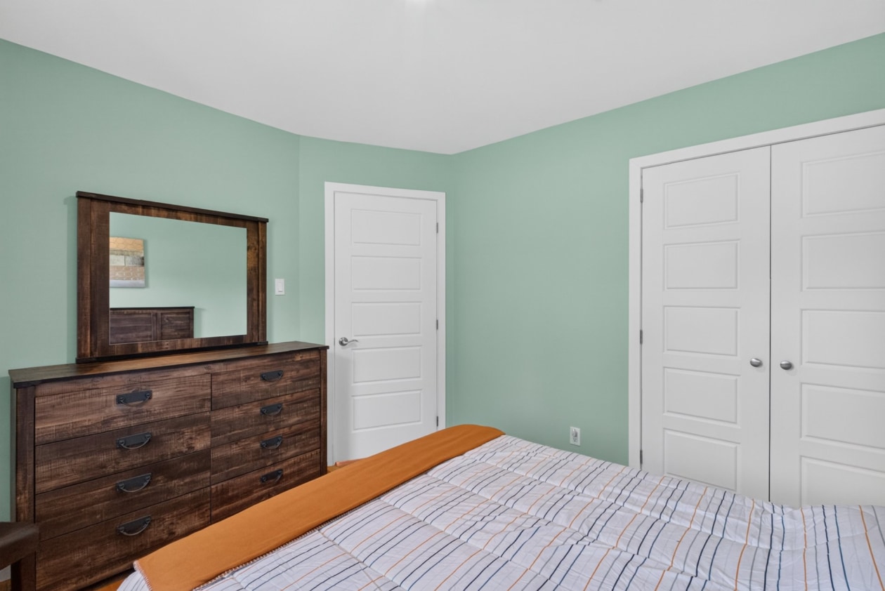 Chambre à coucher — 70, Rue Principale O., Notre-Dame-des-Bois, J0B2E0, Notre-Dame-des-Bois