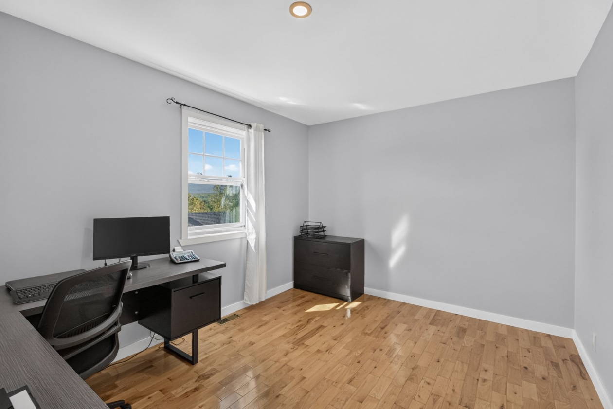 Chambre à coucher — 70, Rue Principale O., Notre-Dame-des-Bois, J0B2E0, Notre-Dame-des-Bois