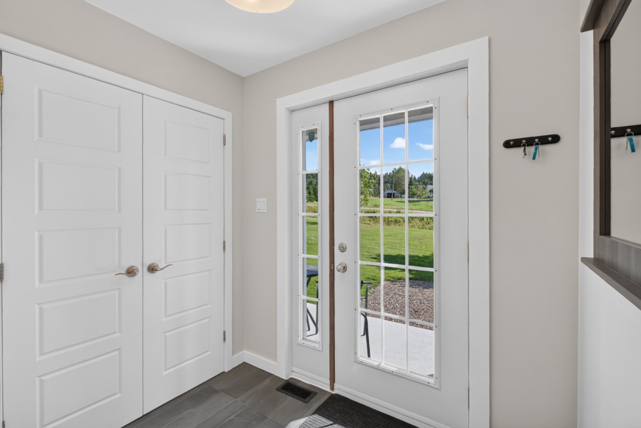 Hall d'entrée — 70, Rue Principale O., Notre-Dame-des-Bois, J0B2E0, Notre-Dame-des-Bois