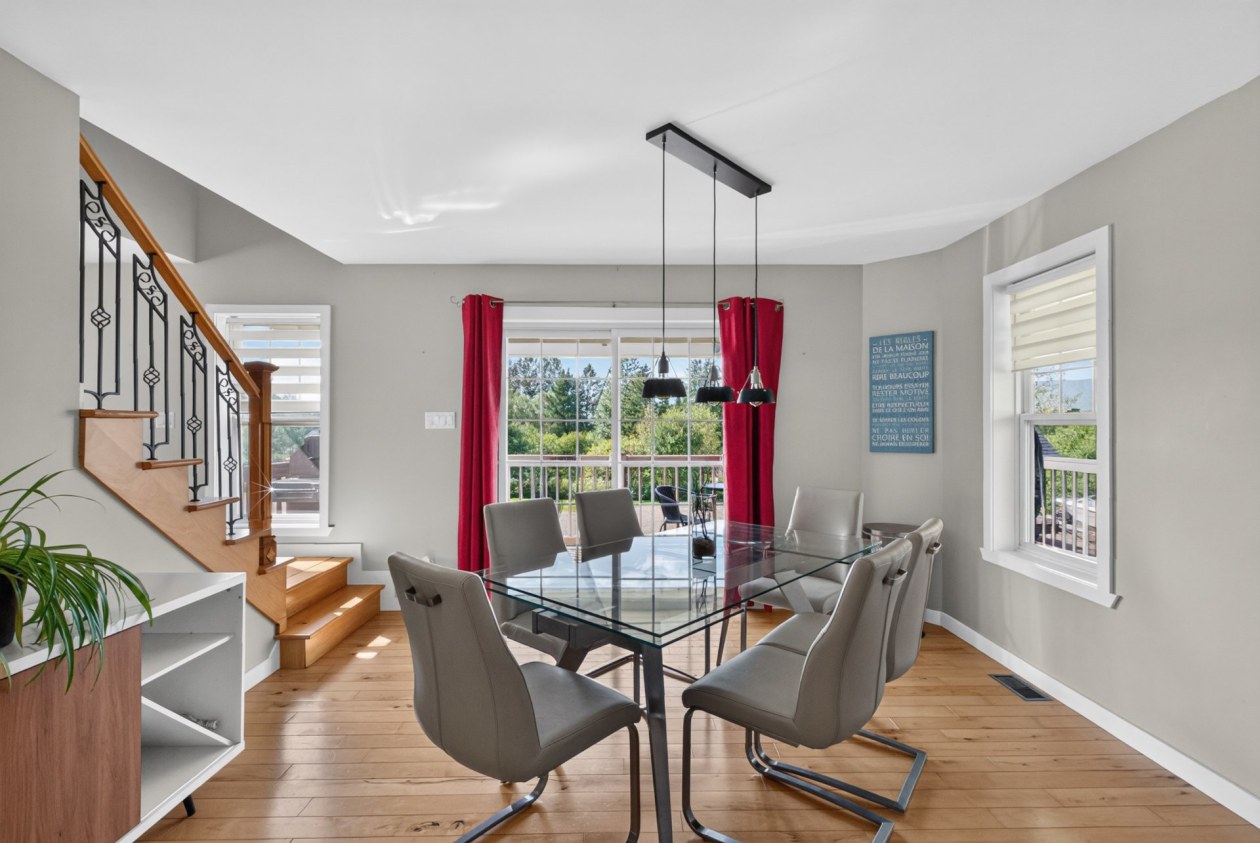 Salle à manger — 70, Rue Principale O., Notre-Dame-des-Bois, J0B2E0, Notre-Dame-des-Bois
