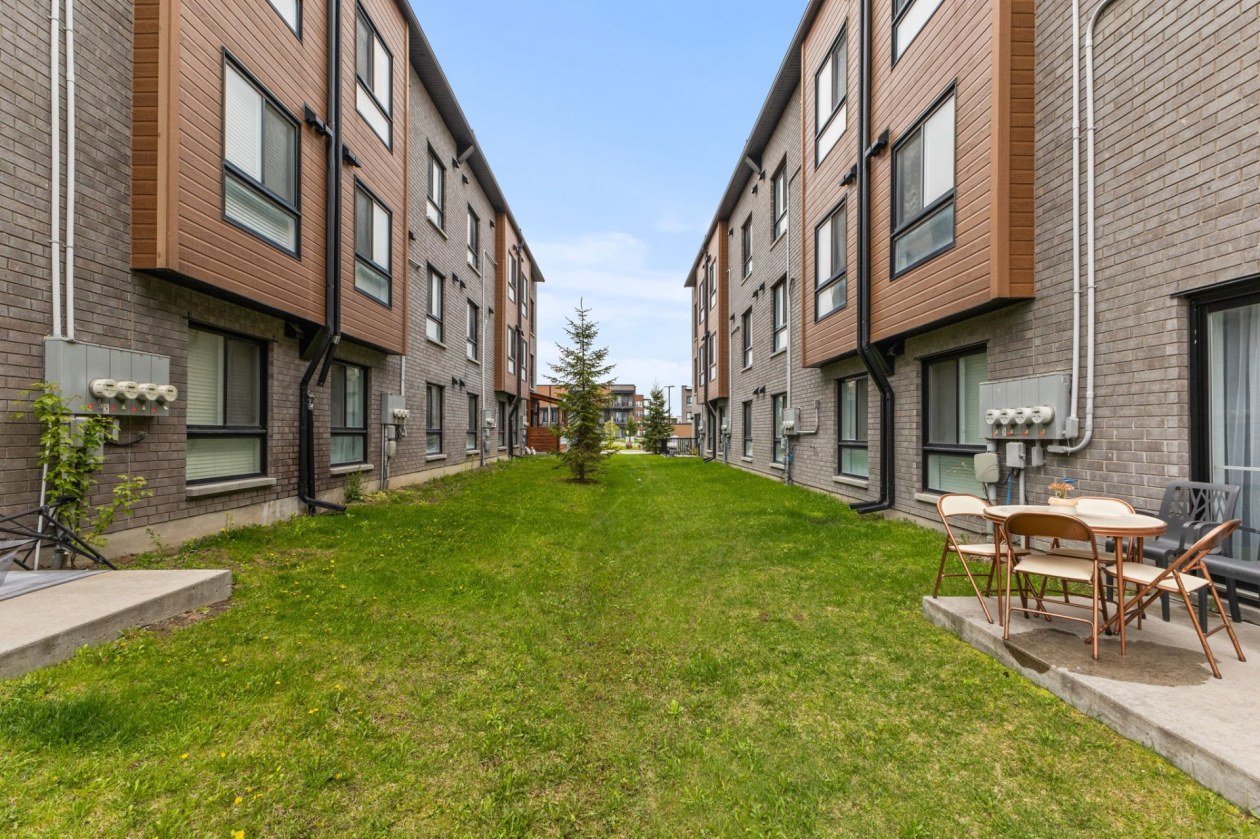 Cour — 145 Rue Nancy-Elliott, Gatineau