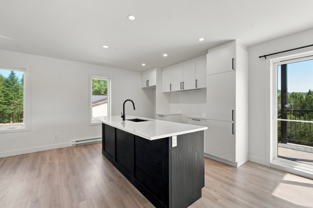 Photo 13 — 1005 - 1009 Rue Principale, Saint-Côme
