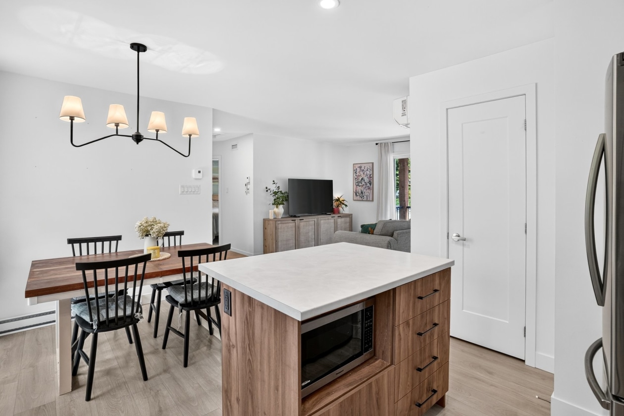 Dining room — 878, Rue des Tournesols, Saint-Hippolyte, J8A0N5, Saint-Hippolyte
