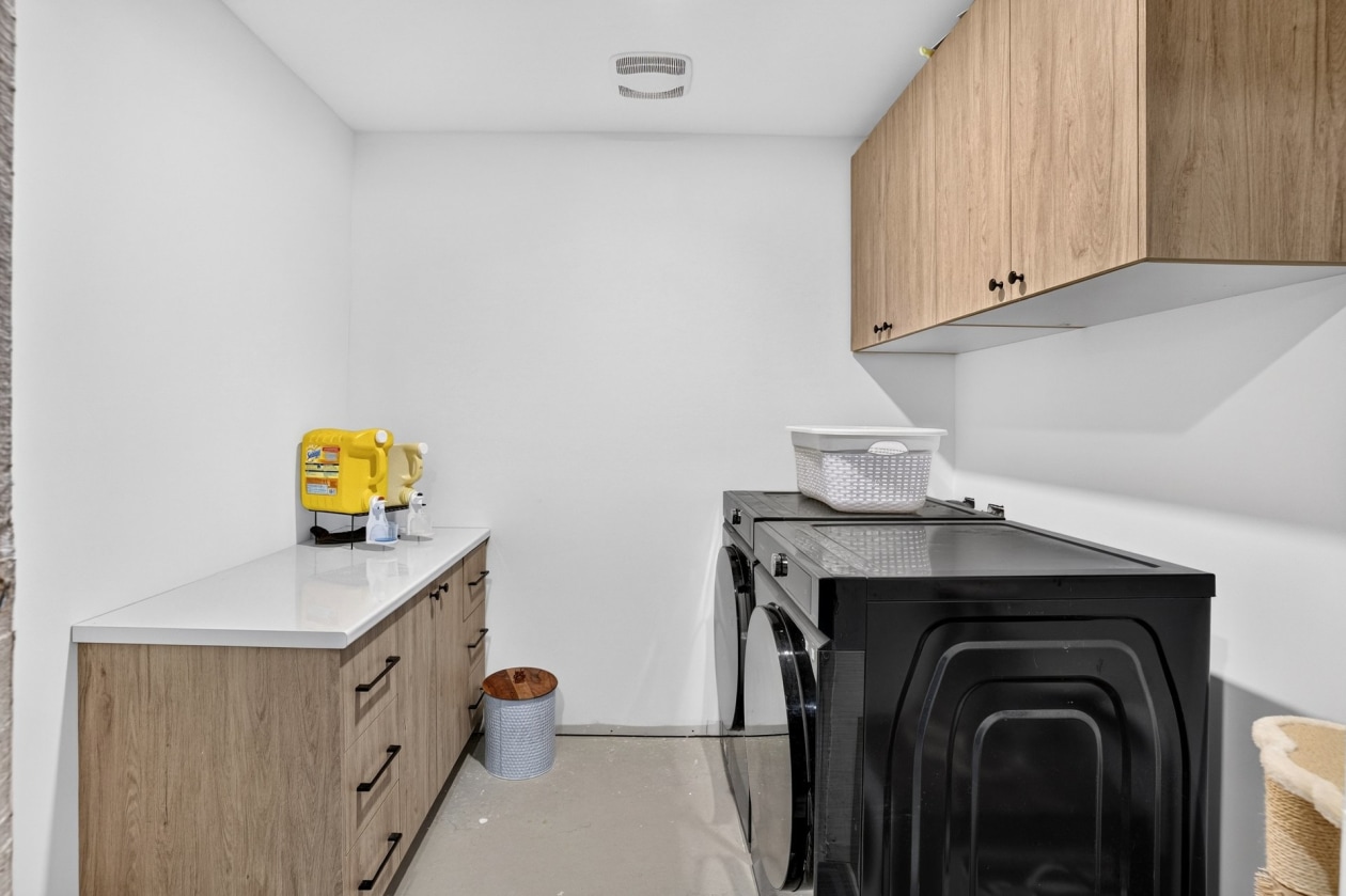 Salle de lavage — 878, Rue des Tournesols, Saint-Hippolyte, J8A0N5, Saint-Hippolyte