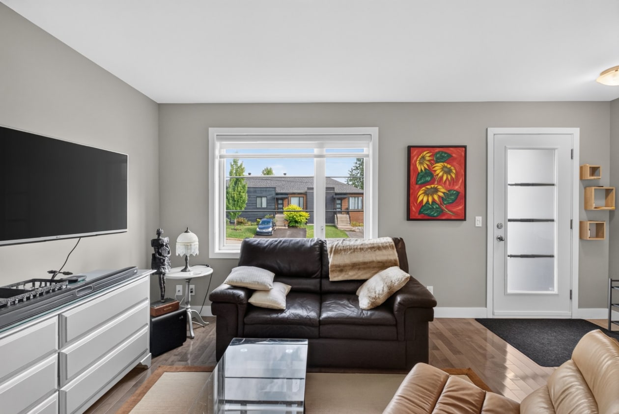 Salon — 724 Rue Mack-Sennett, Sherbrooke
