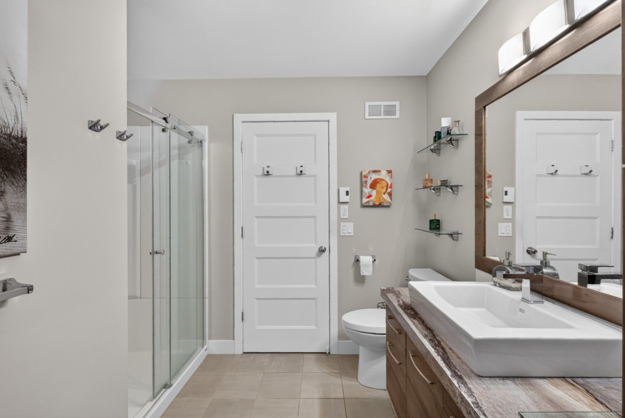 Salle de bains — 724 Rue Mack-Sennett, Sherbrooke