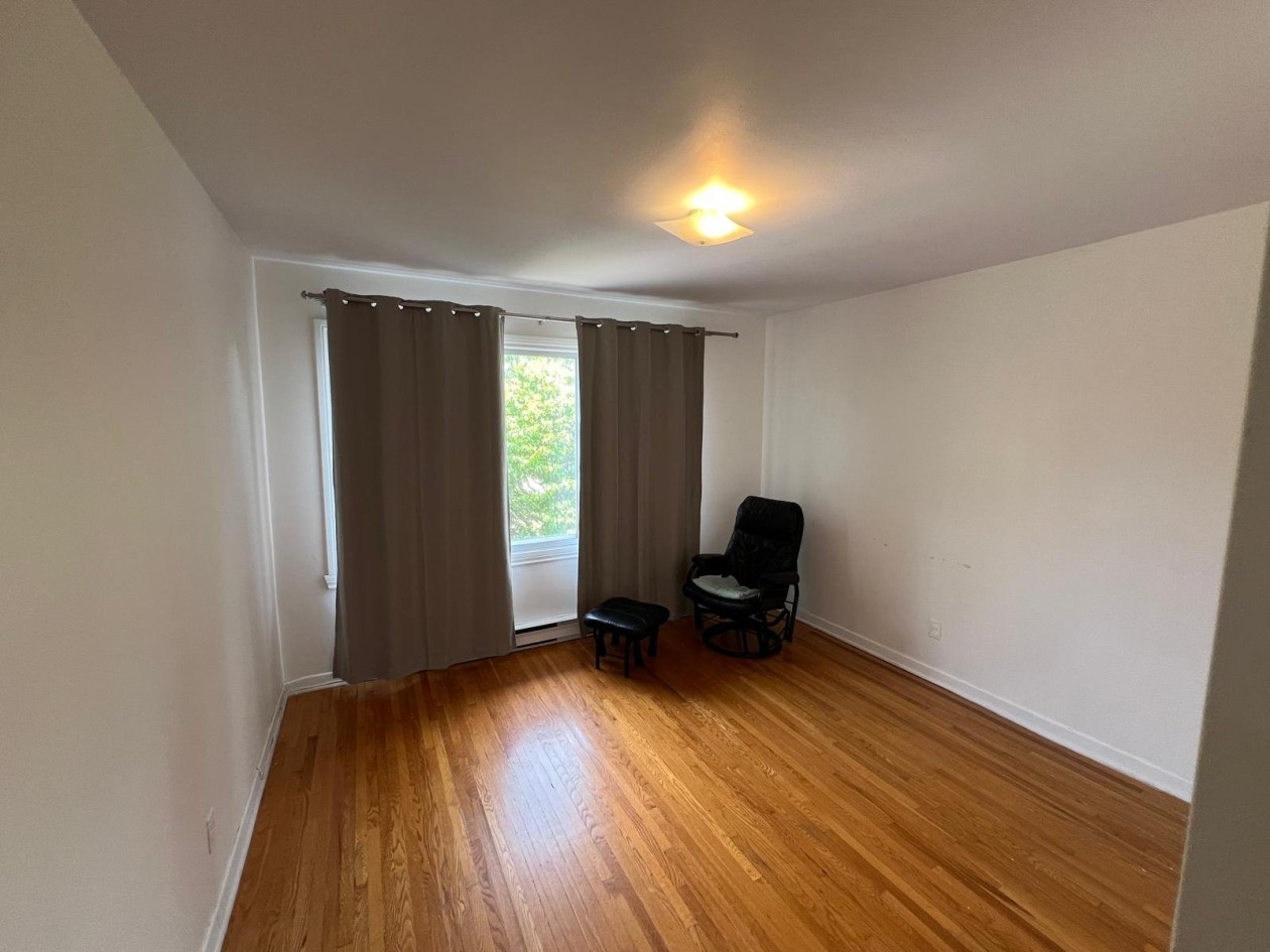 Chambre à coucher — 7320 Av. Cellier, Montréal