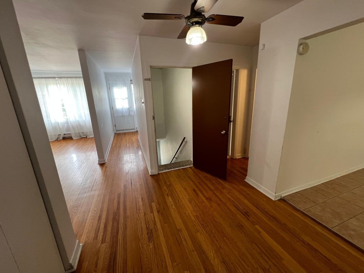 Hall d'entrée — 7320 Av. Cellier, Montréal