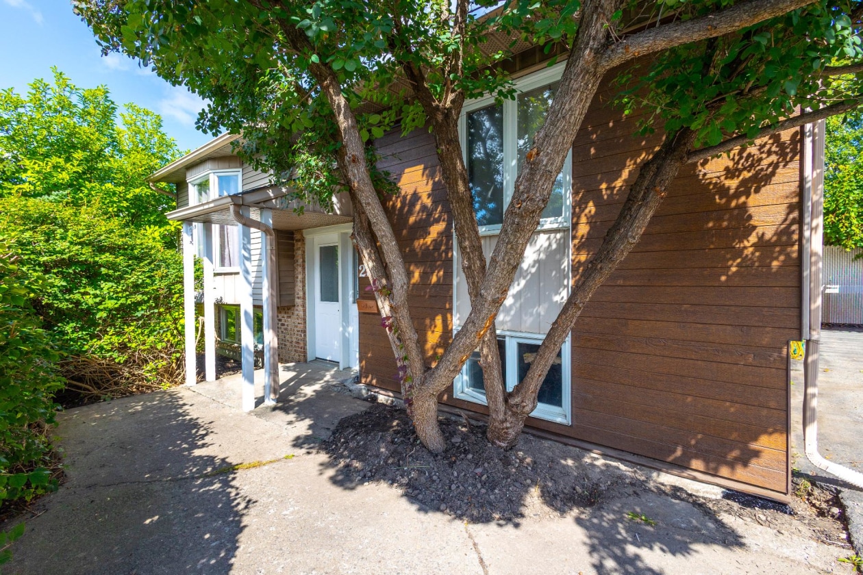 Façade — 289 Boul. St-Francis, Châteauguay