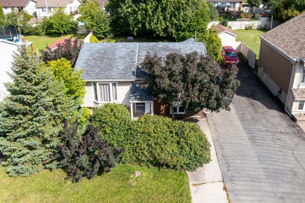 Façade — 289 Boul. St-Francis, Châteauguay