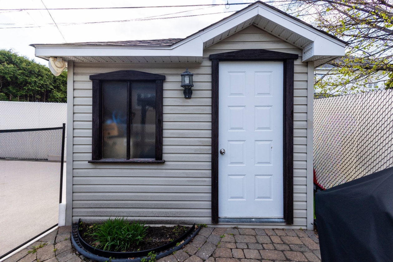 Remise — 8635, Rue Orsay, Brossard, J4Y3G4, Brossard