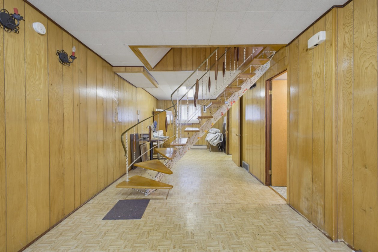 Sous-sol — 10531 - 10533 Av. Armand-Lavergne, Montréal