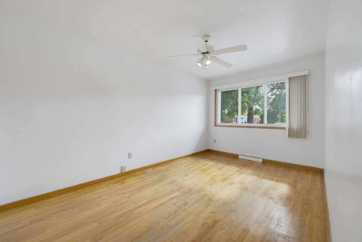 Chambre à coucher principale — 10531 - 10533 Av. Armand-Lavergne, Montréal
