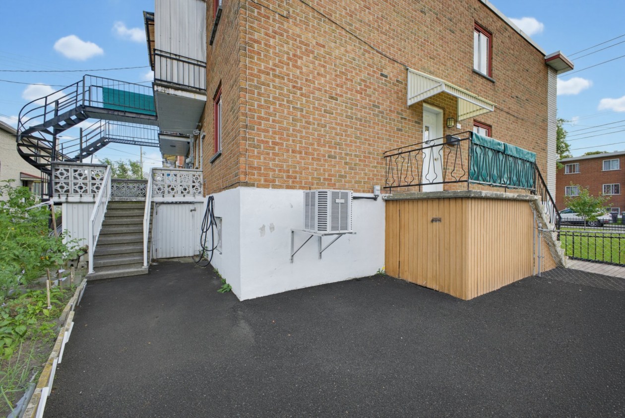 Extérieur — 10531 - 10533 Av. Armand-Lavergne, Montréal