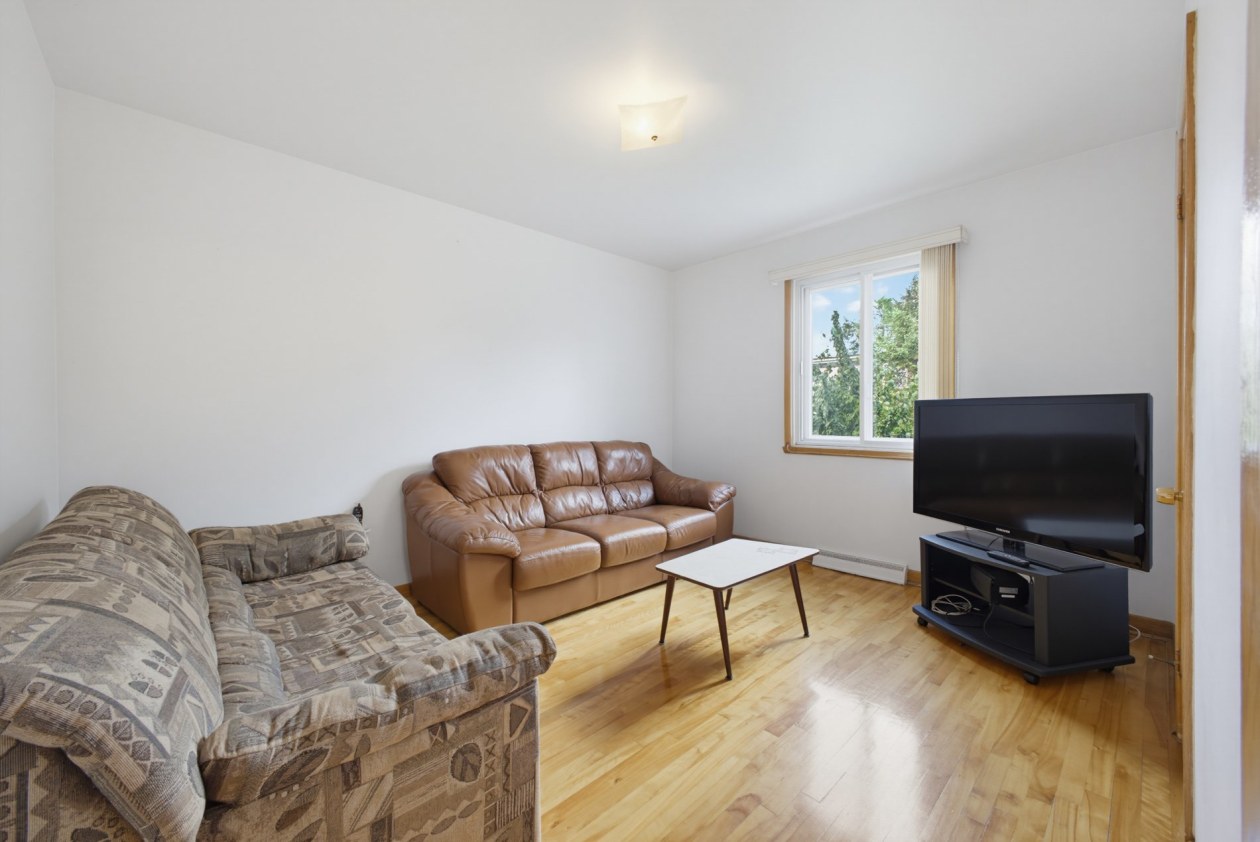 Chambre à coucher — 10531 - 10533 Av. Armand-Lavergne, Montréal