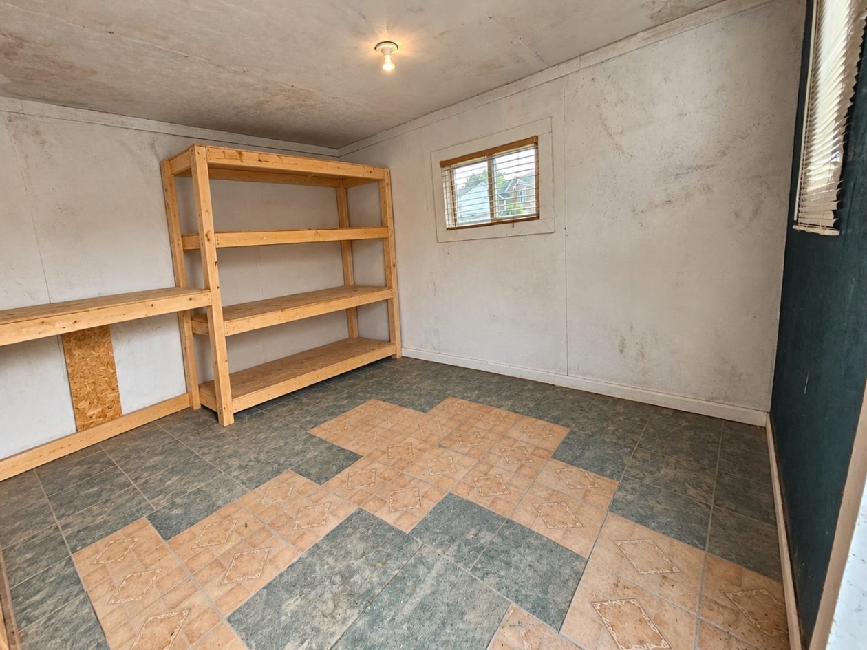 Remise — 248 Rue de la Riviera, Saguenay