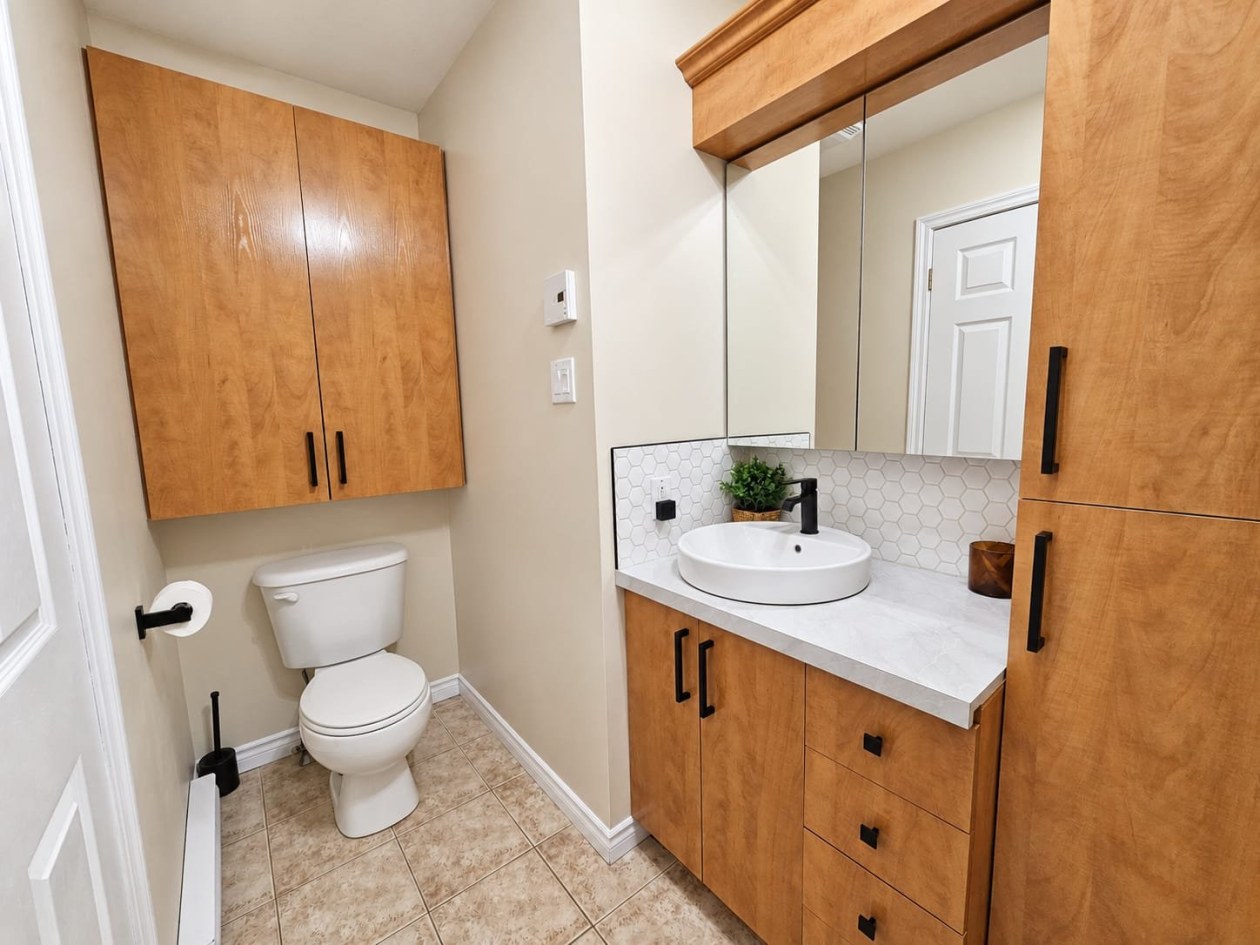 Salle de bains — 248 Rue de la Riviera, Saguenay