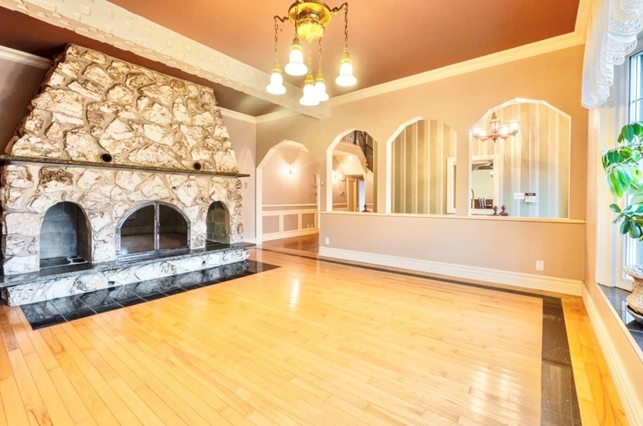 Salon — 248 Rue Lacroix, Lambton
