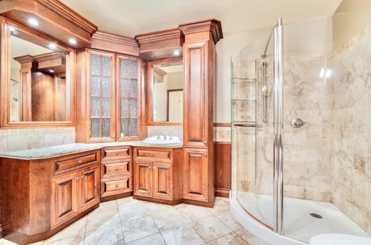 Salle de bains — 248 Rue Lacroix, Lambton