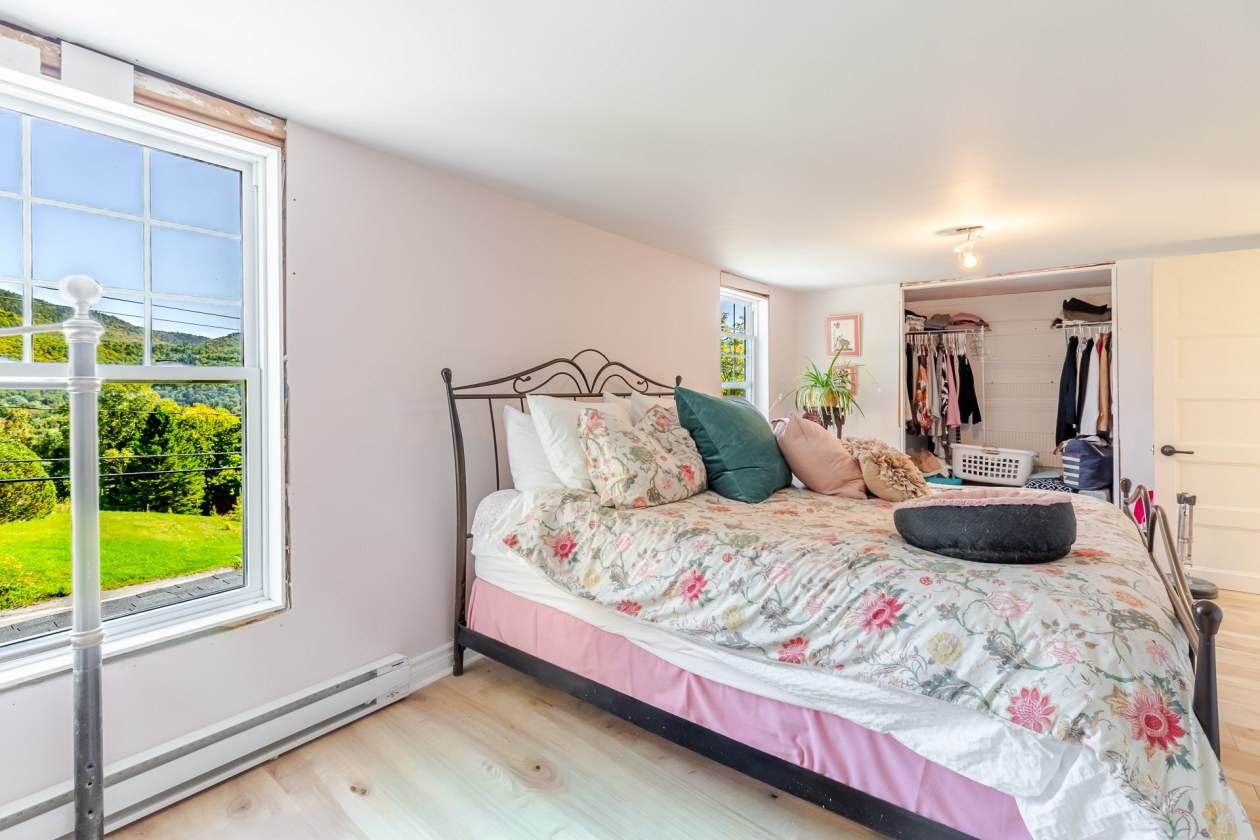 Chambre à coucher principale — 543 Av. Ste-Brigitte, Sainte-Brigitte-de-Laval