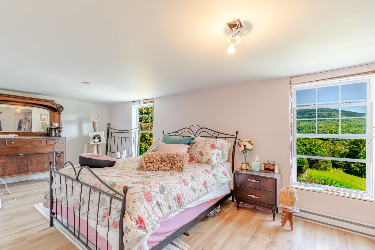 Chambre à coucher principale — 543 Av. Ste-Brigitte, Sainte-Brigitte-de-Laval