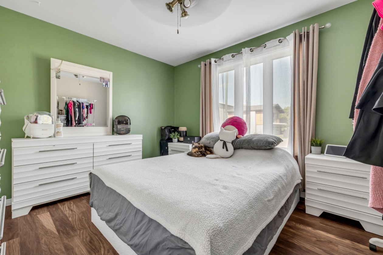 Chambre à coucher principale — 27 Rue du Sénégal, Québec