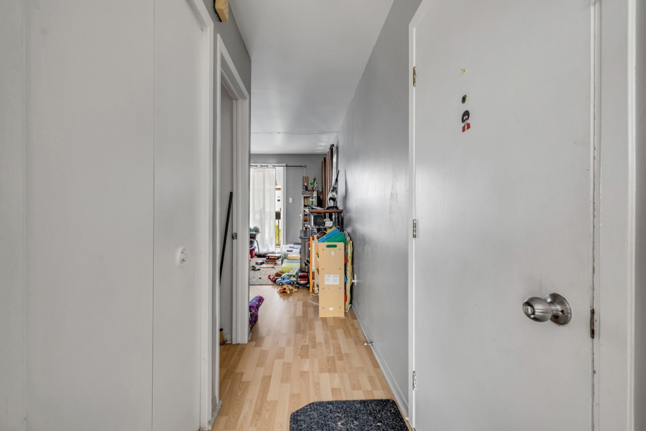 Hall d'entrée — 27 Rue du Sénégal, Québec