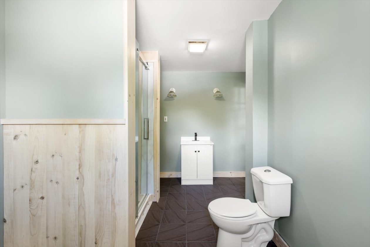 Salle de bains — 90 Rue des Aventuriers, Trois-Rivières