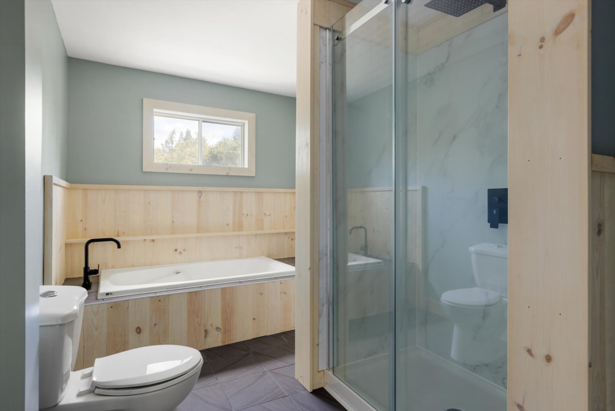 Salle de bains — 90 Rue des Aventuriers, Trois-Rivières