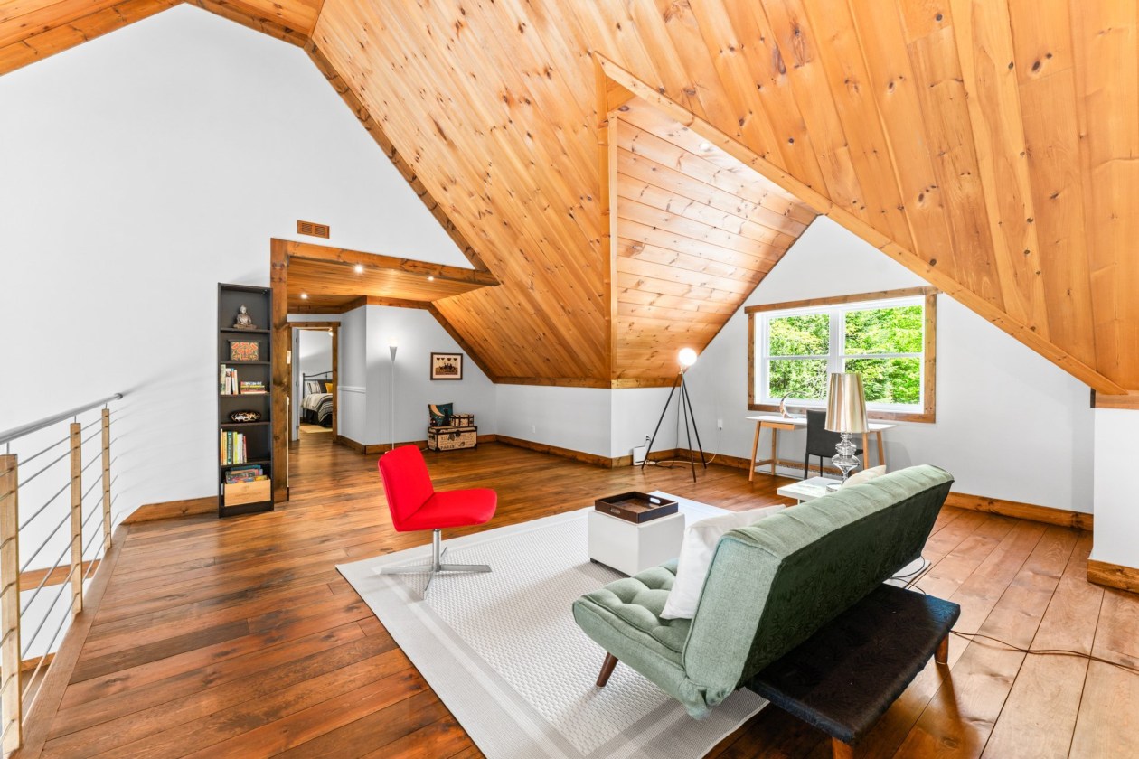 Mezzanine — 6850, Crois. du Sommet, Rawdon, J0K1S0, Rawdon