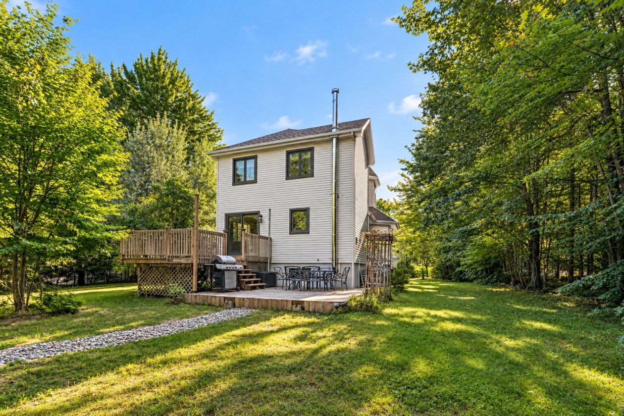 Cour — 153, Rue Larivière, Saint-Colomban, J5K1E5, Saint-Colomban