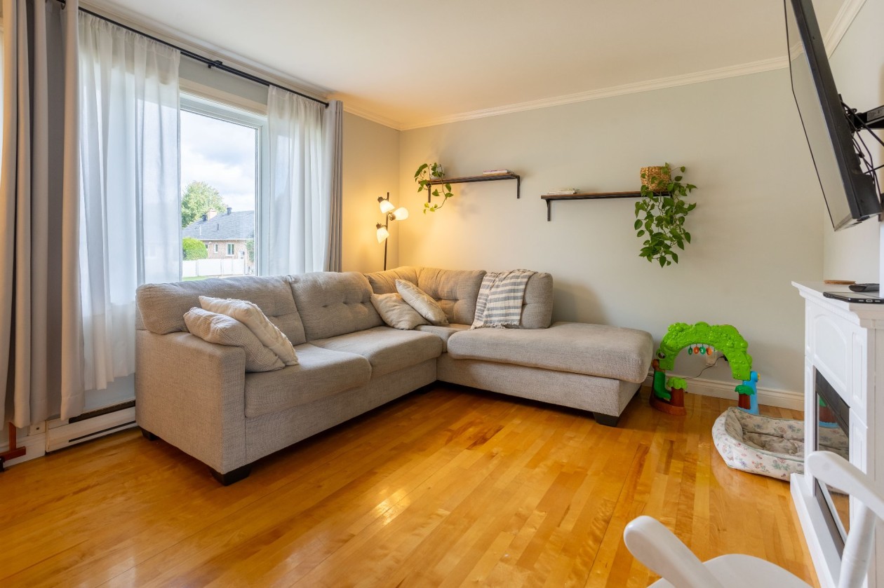 Salon — 5305, Rue de Courcelette, Trois-Rivières, G8Y3V1, Trois-Rivières