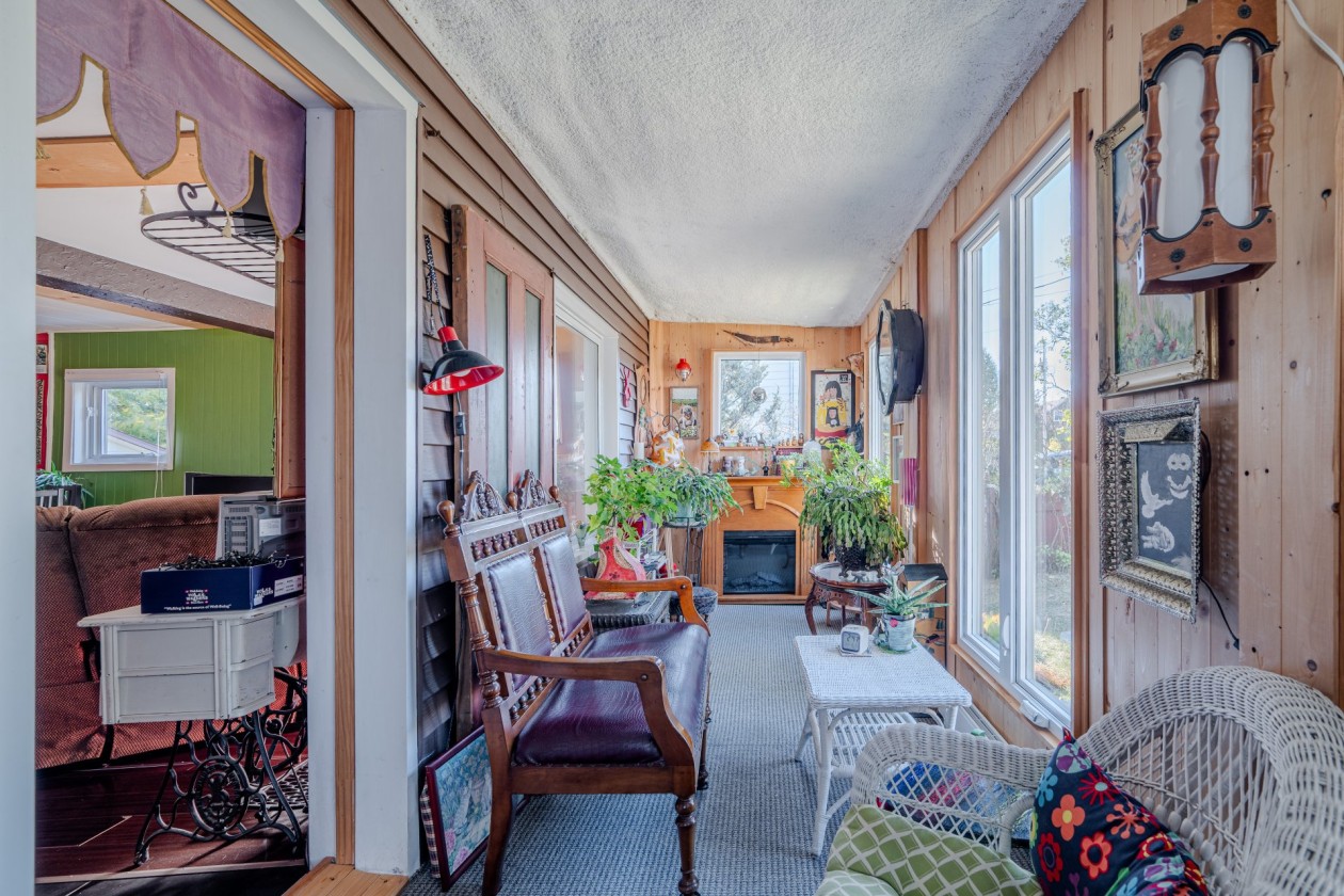 Verrière — 433 Rue Cartier, Rimouski