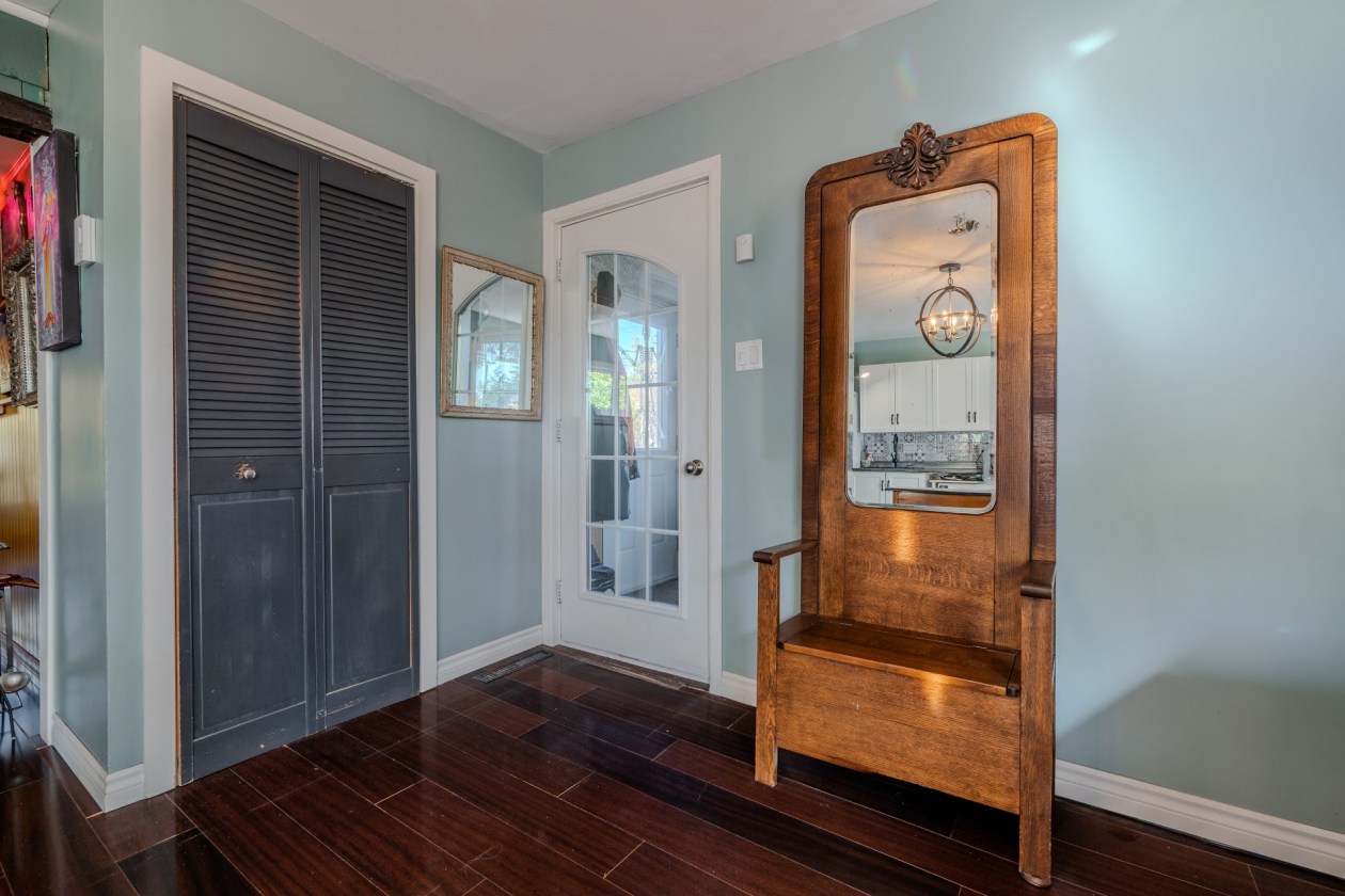 Hall d'entrée — 433 Rue Cartier, Rimouski