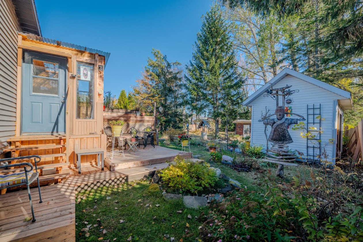 Cour — 433 Rue Cartier, Rimouski