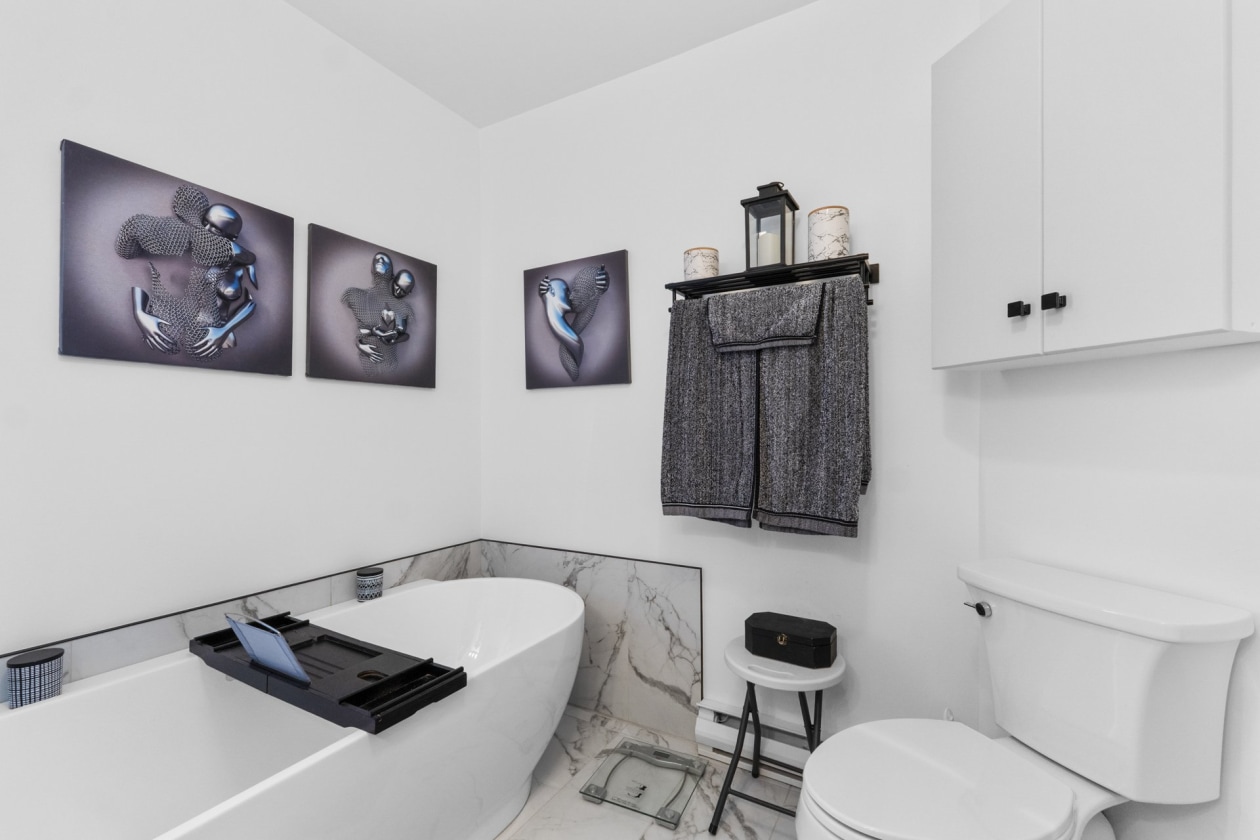Salle de bains — 1120 Rue Mélisande, Laval