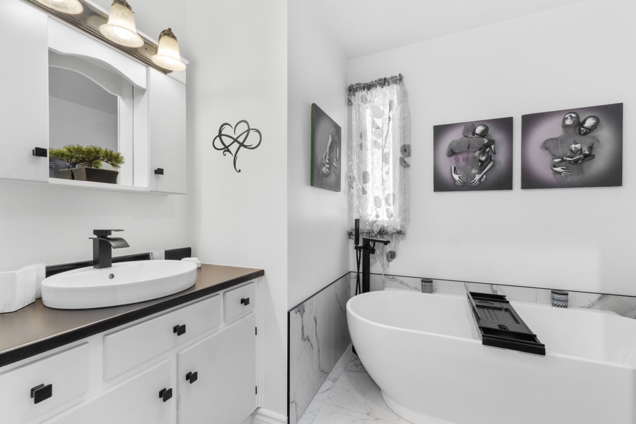 Salle de bains — 1120 Rue Mélisande, Laval