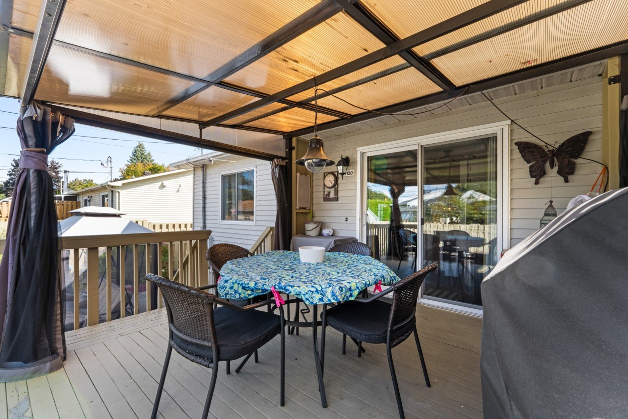 Terrasse — 1120 Rue Mélisande, Laval