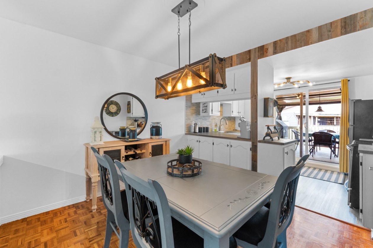 Salle à manger — 1120 Rue Mélisande, Laval