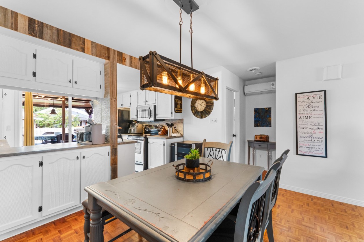 Salle à manger — 1120 Rue Mélisande, Laval