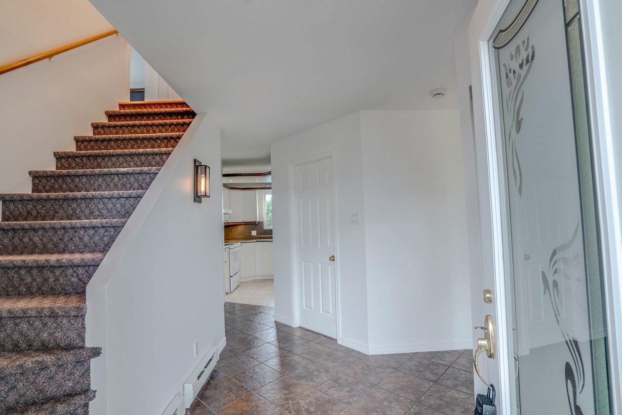 Hall d'entrée — 9015 Boul. Guillaume-Couture, Lévis